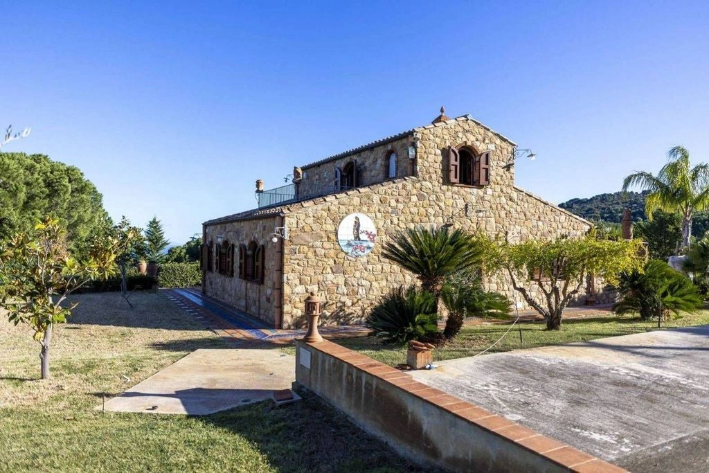 पालेरमो, इटली में आरामदायक 3+1 विला