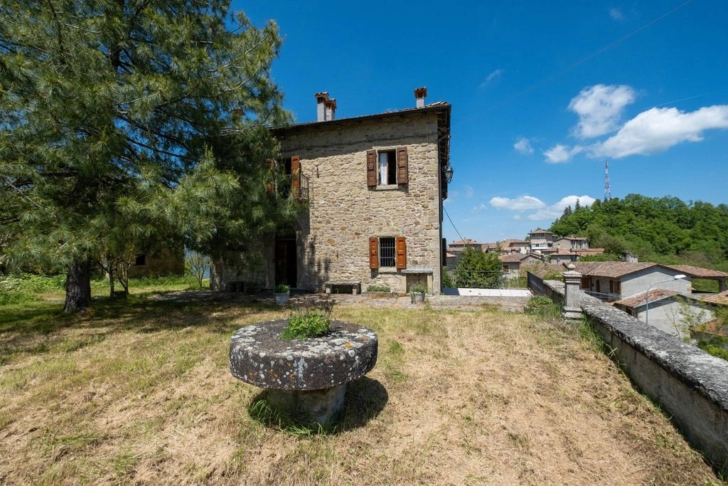 Apartamento reformado 7+1 en Bolonia, Italia