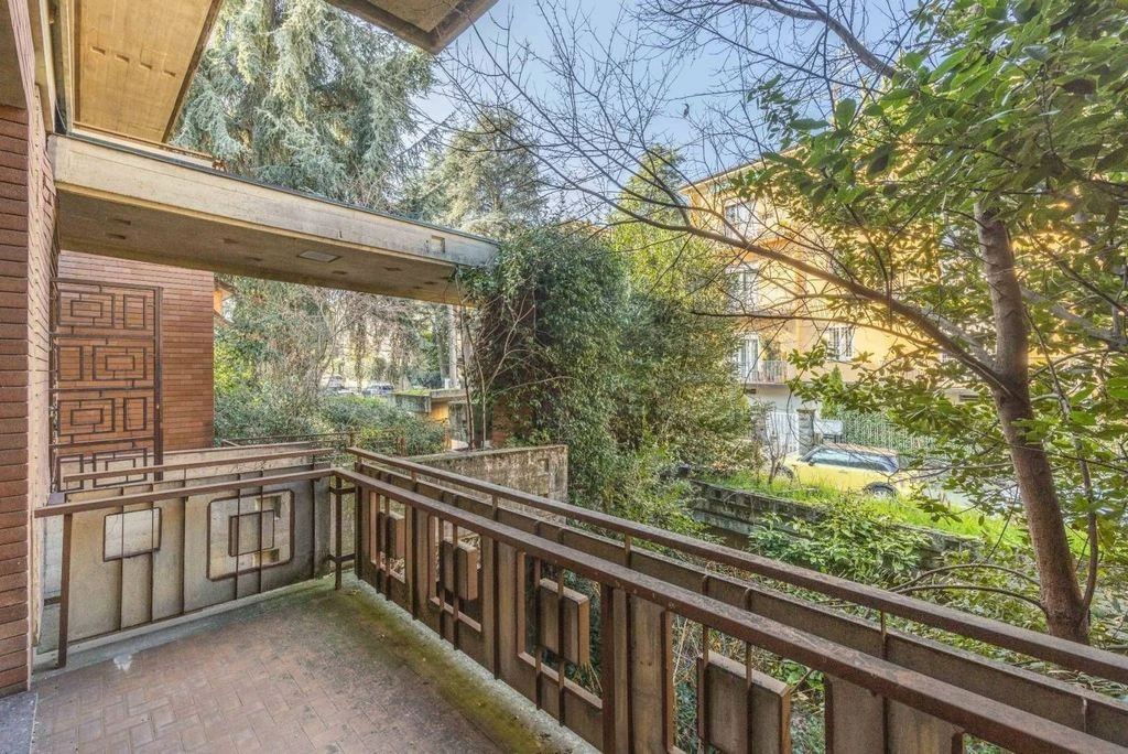 Charming villa 6+1 in Bologna, Italy
