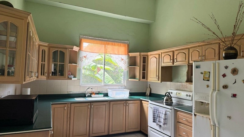 Casa 5+1 com vista para a cidade em Kingston, Jamaica