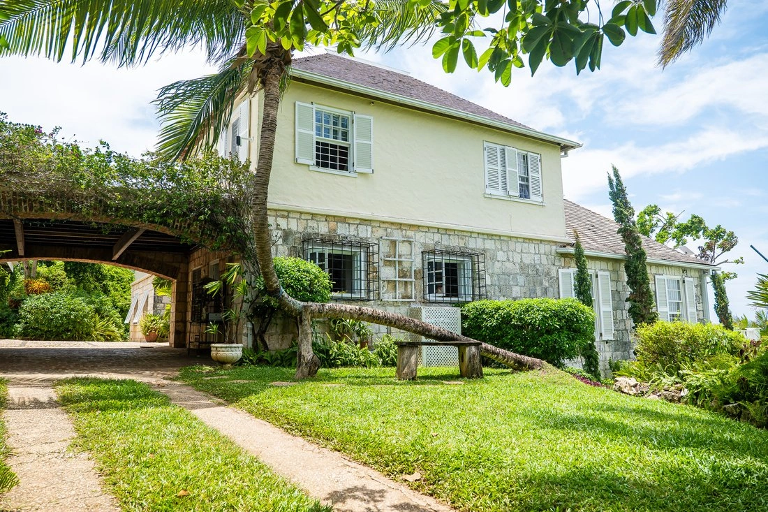 Casa 5+1 com jardim em Montego Bay, Jamaica