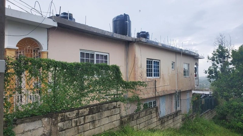 牙买加蒙特哥贝 9+1 带开放式泳池住宅
