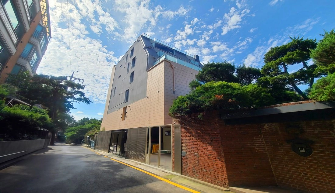 韩国首尔 3+1 带电梯公寓