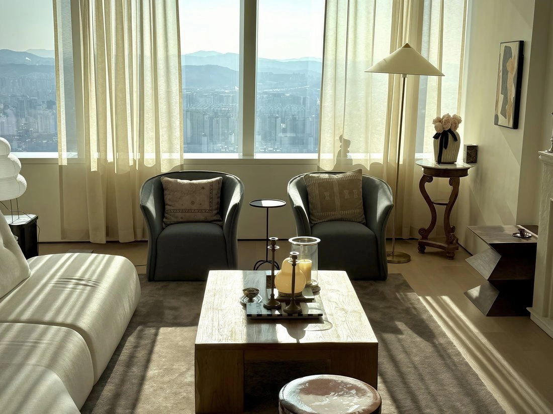 韩国首尔 151 m2 山景公寓