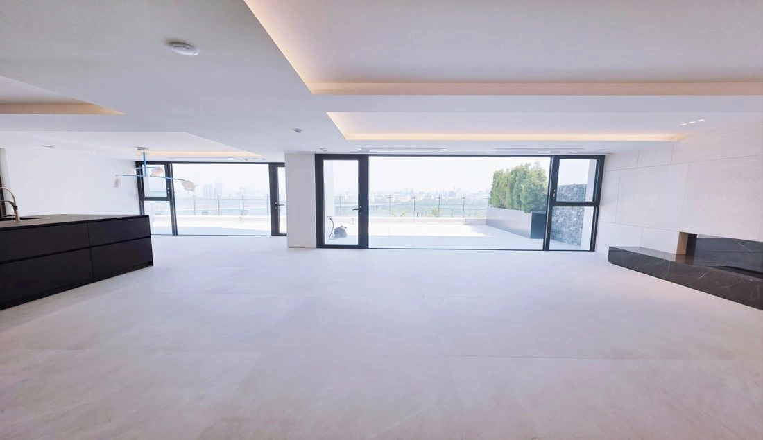 韩国首尔带露天车位的4+1公寓