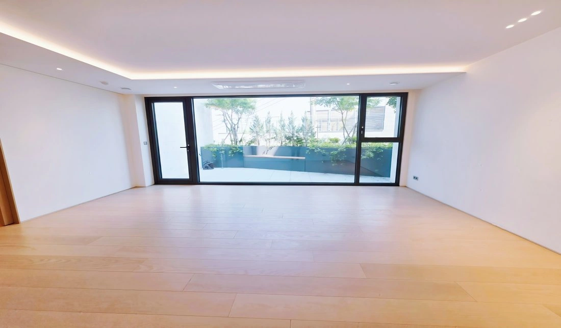 韩国首尔带露天车位的4+1公寓