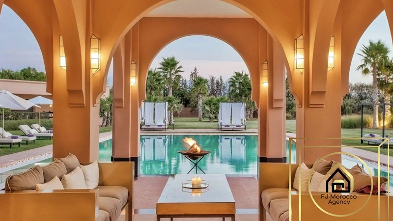 Просторный дом 10+1 в Марракеше, Марокко