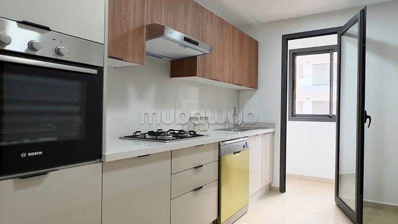 कैसाब्लांका (मोरोक्को) में विशाल 3+1 अपार्टमेंट