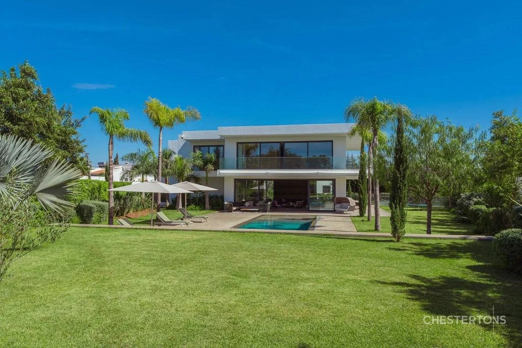Villa spacieuse de 1800 m² à Rabat, Maroc