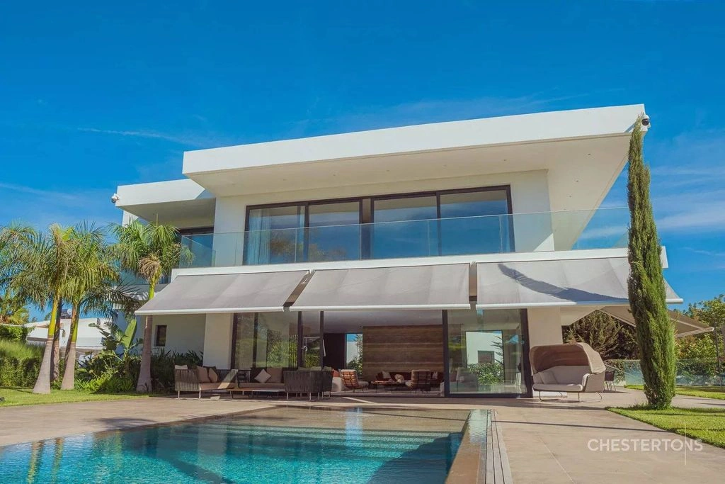 Villa spacieuse de 1800 m² à Rabat, Maroc