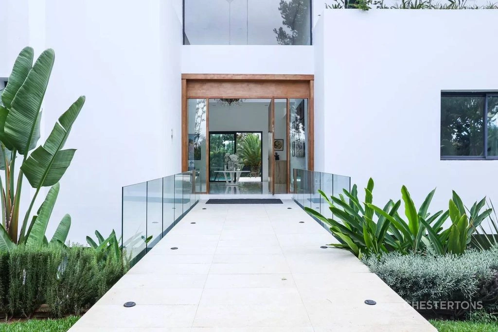 Spacious villa 5+1 in Rabat-Sale-Tamara, Morocco