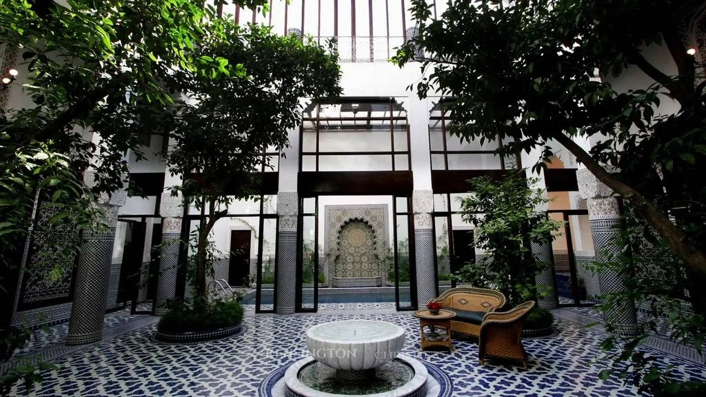 5+1 spacious house 508 m2 in Fes, Morocco