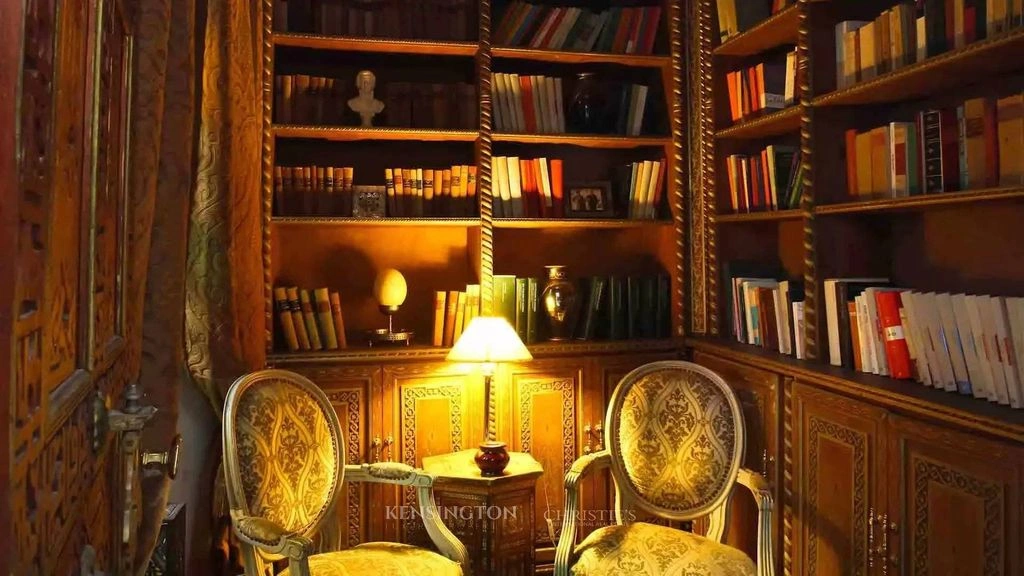 منزل فسيح (6+1) بمساحة 850 م² في فاس، المغرب