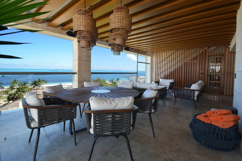 بنتهاوس فسيح بمساحة 384 م² في كانكون، المكسيك