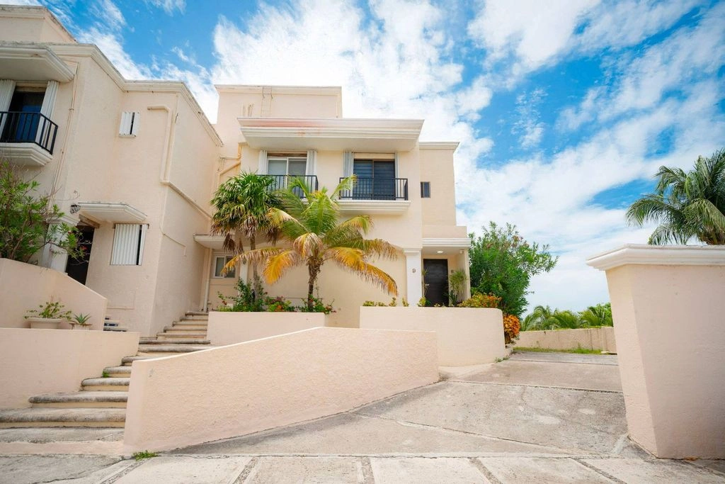 Spacious 3-bedroom villa in Cancun, Mexico