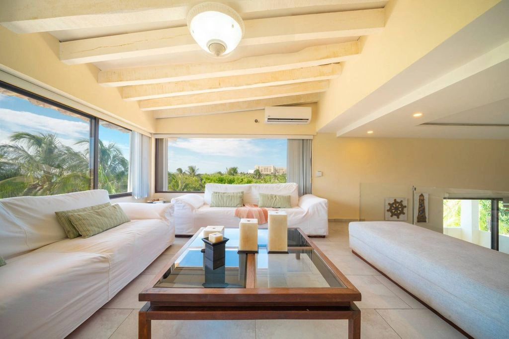 Spacious 3-bedroom villa in Cancun, Mexico