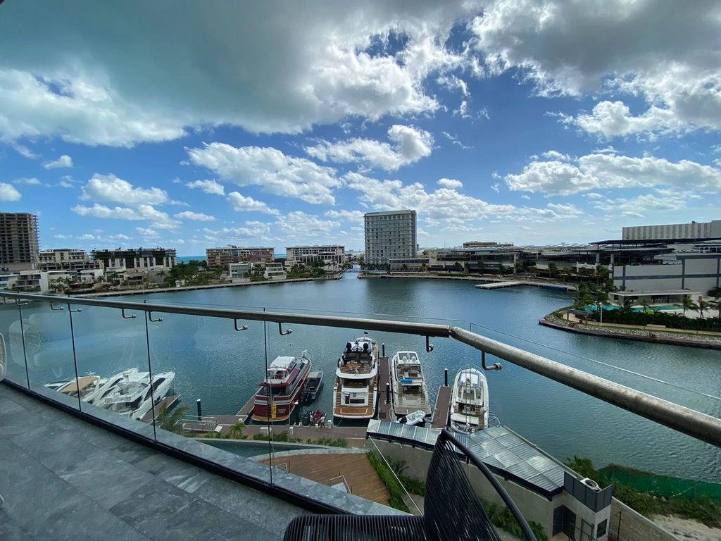 メキシコ・カンクン:220 m² の広々としたアパート