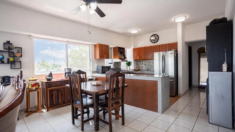 墨西哥 Puerto Vallarta 翻新三居室公寓