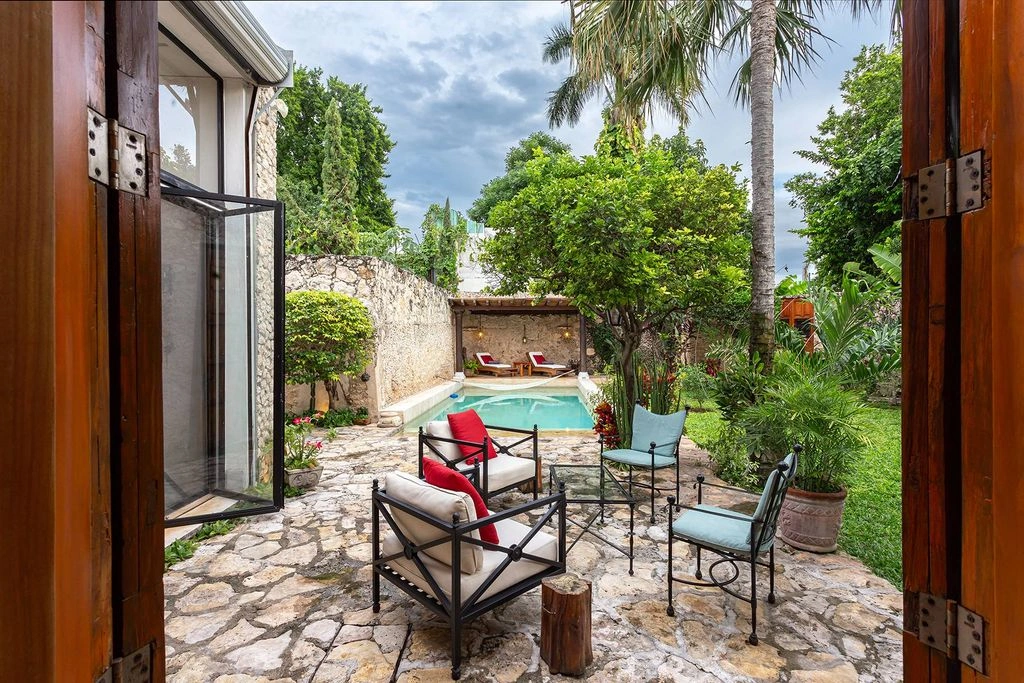 墨西哥梅里达宽敞三居室住宅