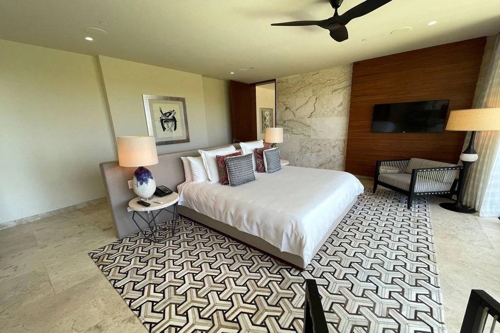 Spacious 4-bedroom villa in Playa del Carmen, Mexico