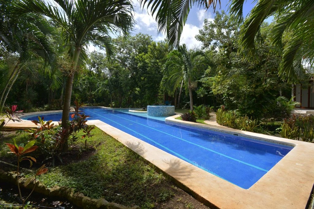 فيلا فسيحة مكونة من 5 غرف نوم في بلايا ديل كارمن، المكسيك