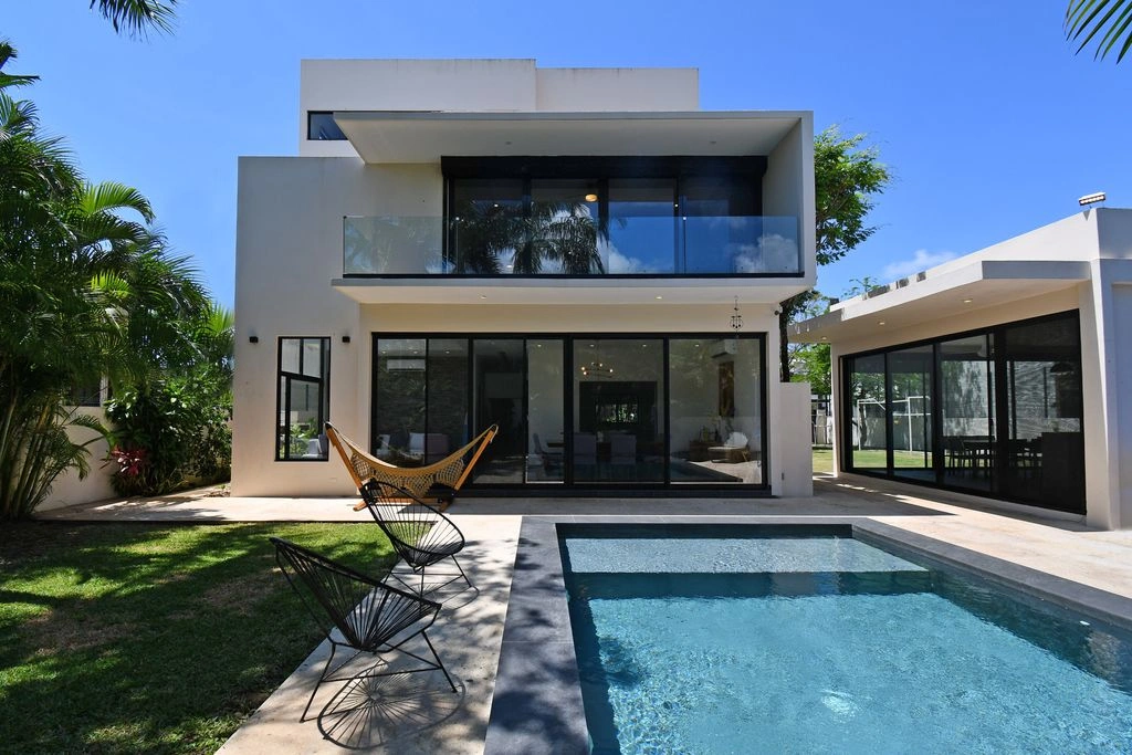 在墨西哥普拉亚德尔卡门舒适别墅,665 m²