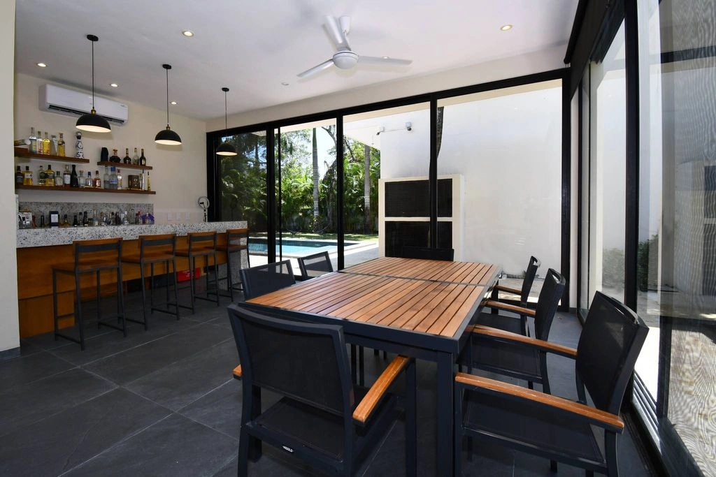 在墨西哥普拉亚德尔卡门舒适别墅,665 m²