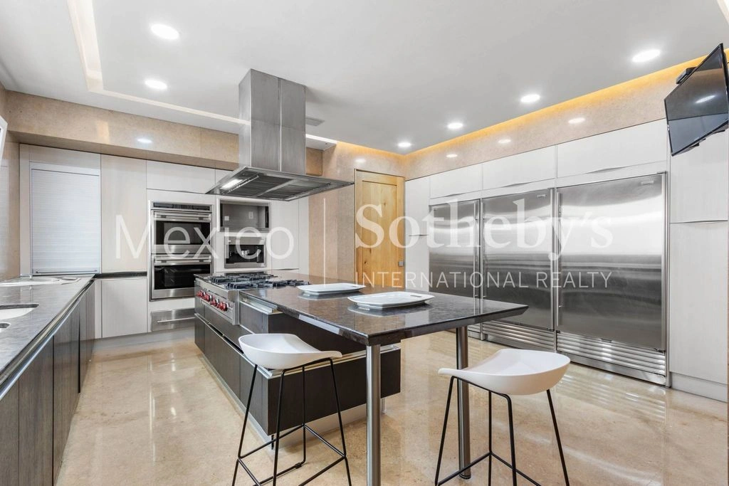 墨西哥城带烧烤区的奢华住宅