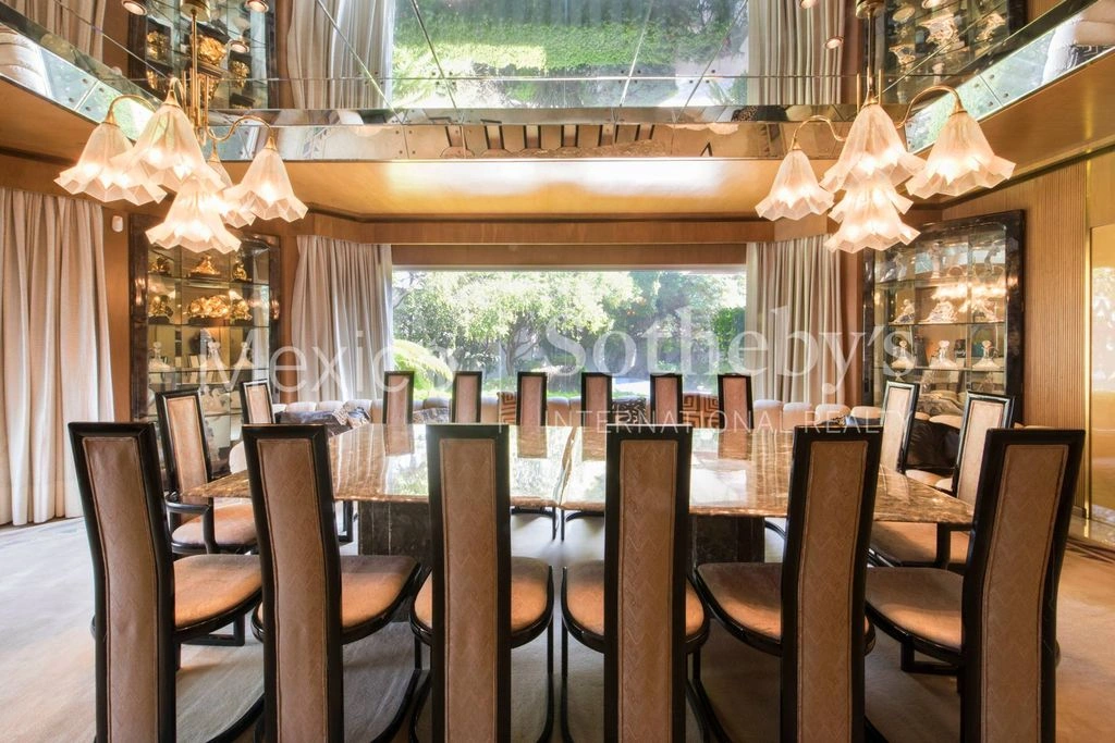 墨西哥城宽敞住宅,面积1367 m²