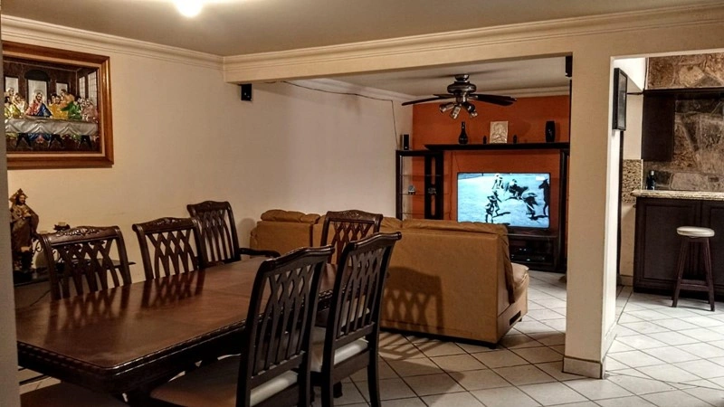 منزل جذاب مكوّن من 5 غرف نوم في تيخوانا، المكسيك