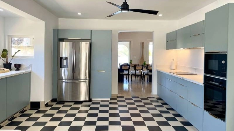 Luxury villa 390 m2 with access to the lagoon in Philipsburg, Saint Martin