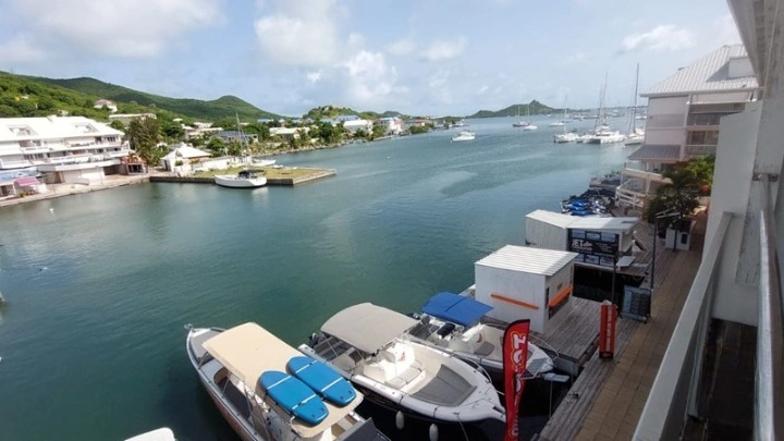 شقة مفروشة بمساحة 54 م² تطل على المرسى في ماريغو، سانت مارتن