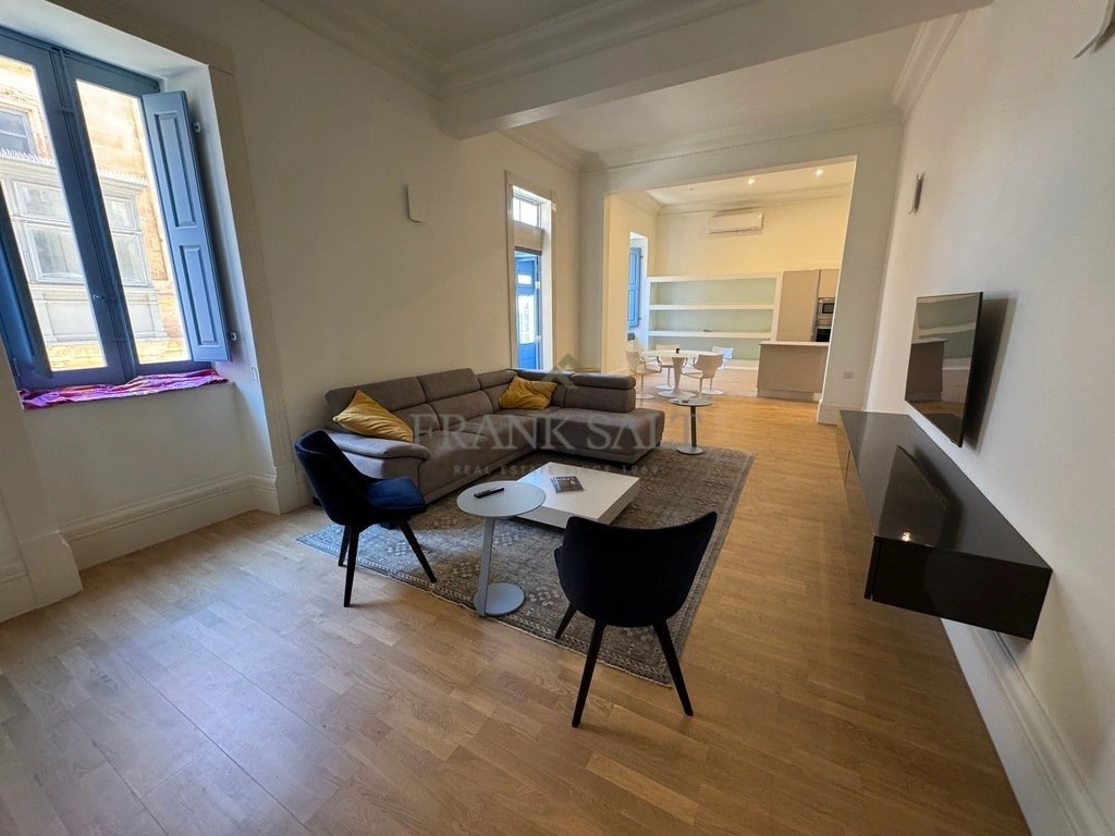 Квартира 2+1 с открытым парковочным местом в Валлетте, Мальта