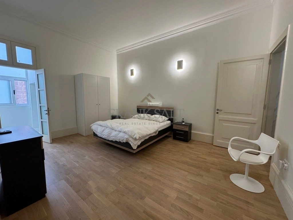 Квартира 2+1 с открытым парковочным местом в Валлетте, Мальта