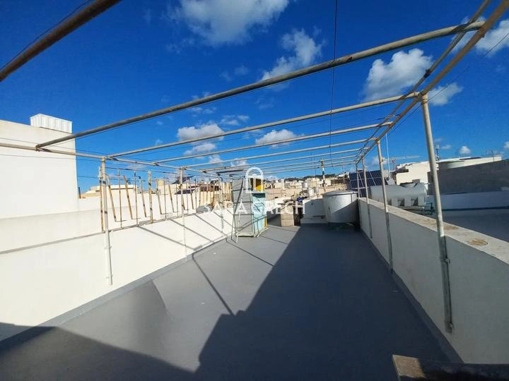 马耳他比尔基卡拉 3+1 高挑联排住宅