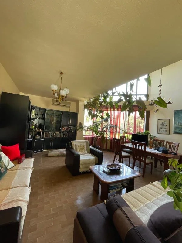 منزل عائلي 550 متر مربع على ضفاف نهر موراشا في بودغوريتسا، مونتينيغرو