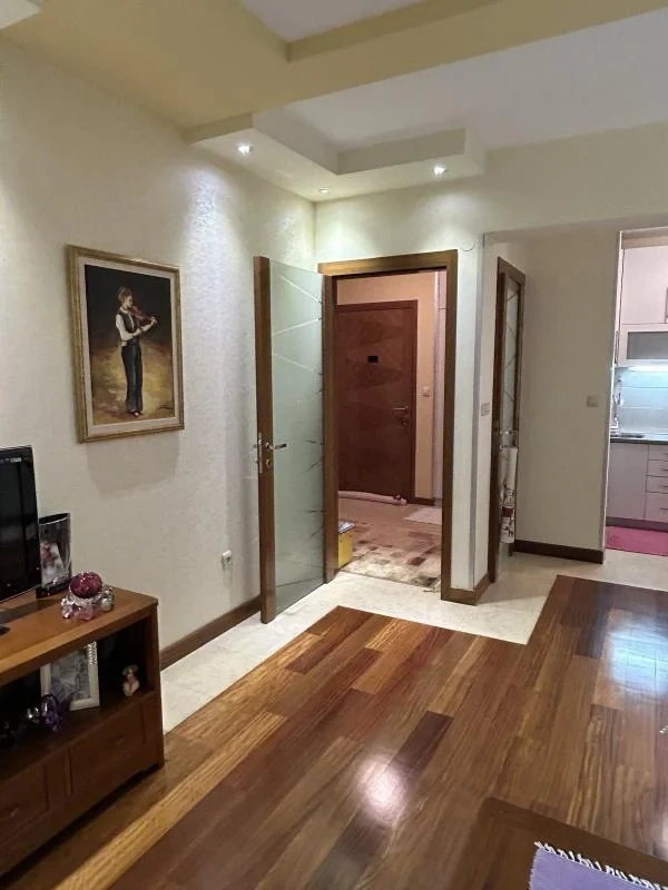 Светлая квартира 1+1 в Подгорице, Черногория