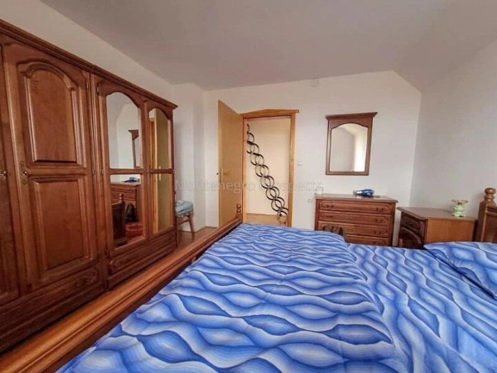 निकसिक, मॉन्टेनेग्रो में आरामदायक 4+1 घर