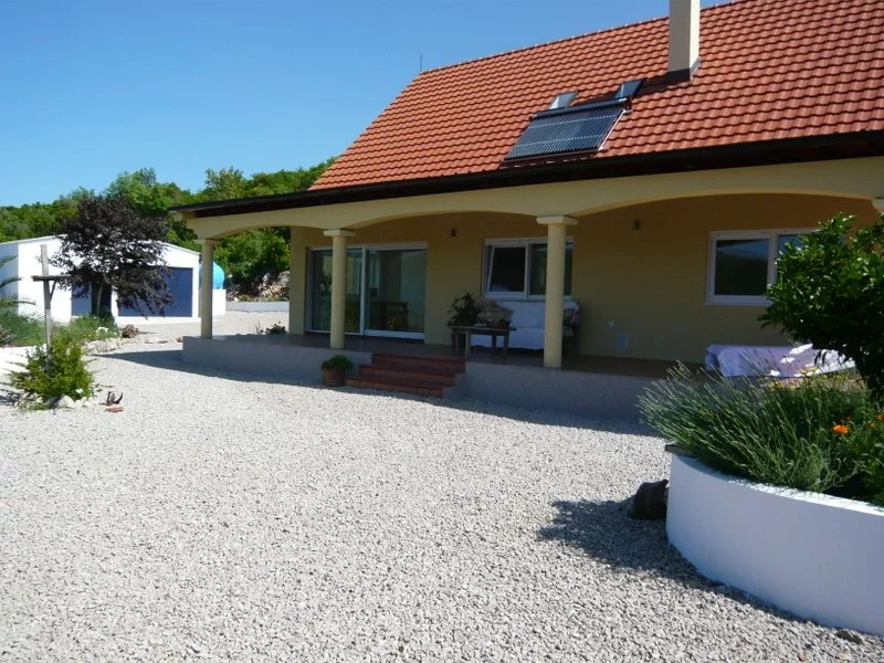 Casa ristrutturata 4+1 a Niksic, Montenegro