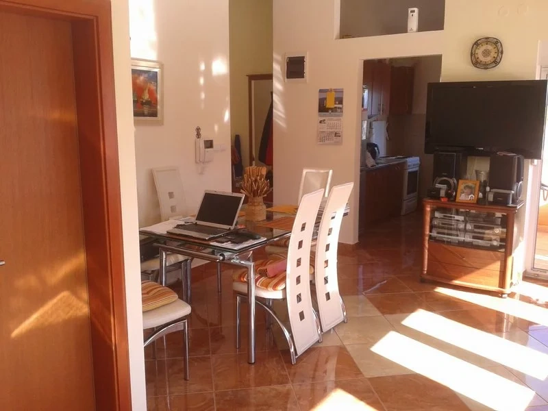 Appartamento 2+1 rinnovato a Igalo, Montenegro