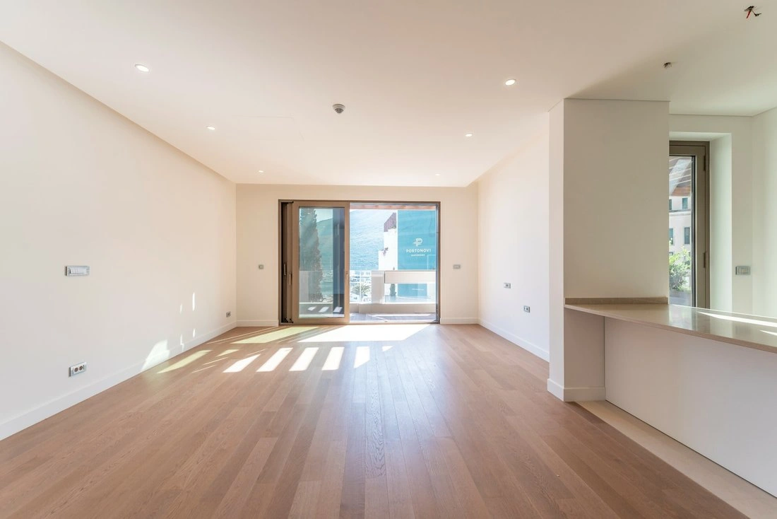 Elegante attico di 156 m2 con vista panoramica sul porto di Igalo, Montenegro