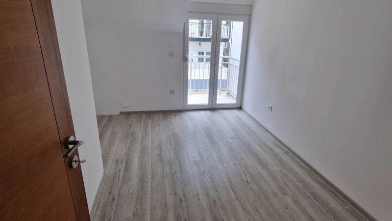 دُبليكس فاخر بمساحة 120 متر مربع على البحر في إيغالو، مونتينيغرو