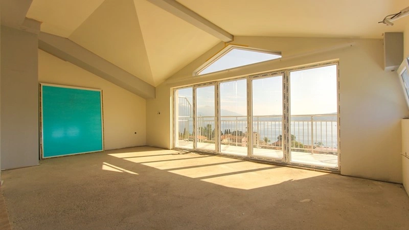 Gemütliche Wohnung 92 m² mit Meerblick in Baosici, Montenegro