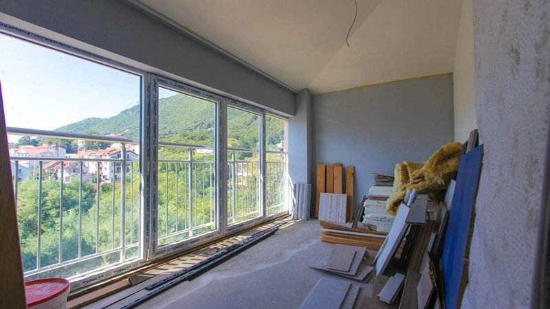 Gemütliche Wohnung 92 m² mit Meerblick in Baosici, Montenegro