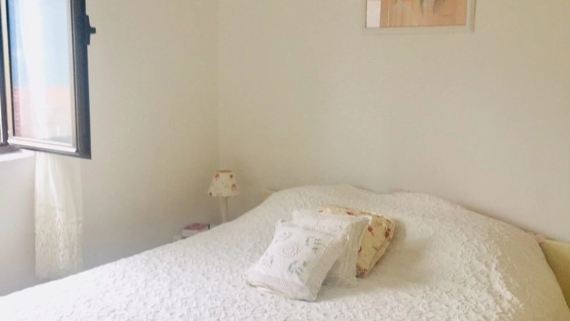 समुद्र तट के पास 83 m2 का उज्ज्वल अपार्टमेंट बाओसीसी, मोंटेनेग्रो में