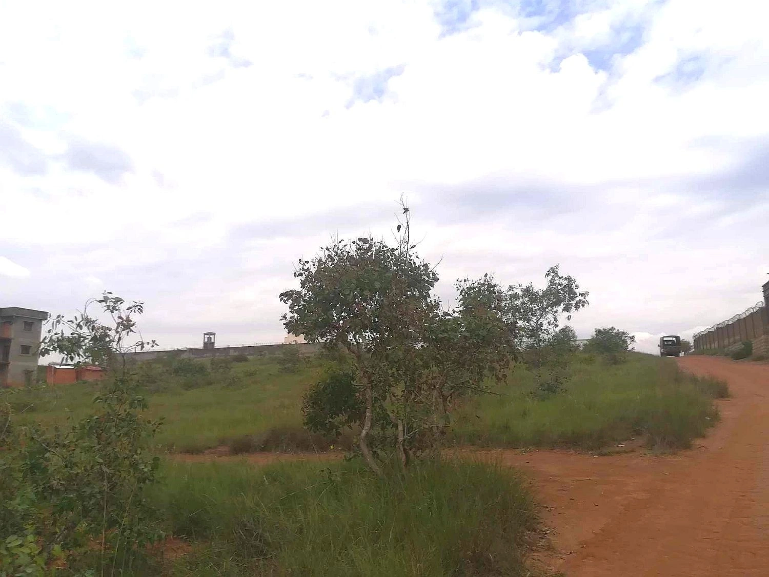 Spacious plot of 2040 m² in Antananarivo, Madagascar