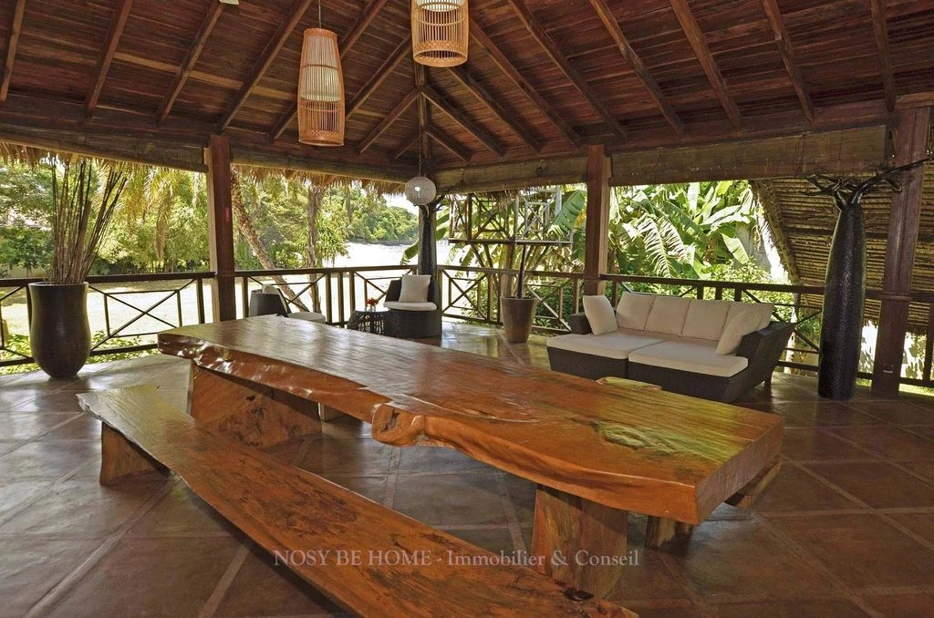 马达加斯加·诺西贝 200 m2 带家具别墅