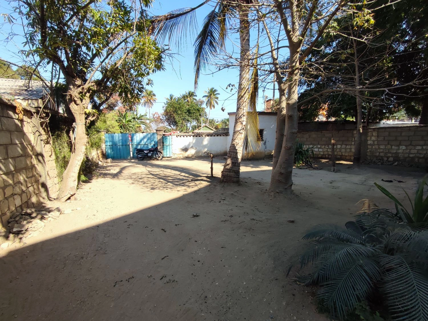 Big house 1403 m2 in Toliara, Madagascar