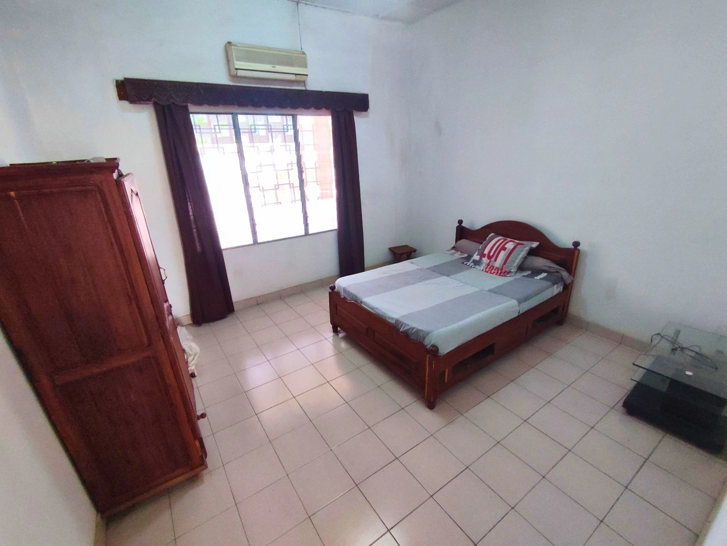 منزل واسع بمساحة 128 م² في توليارا، مدغشقر