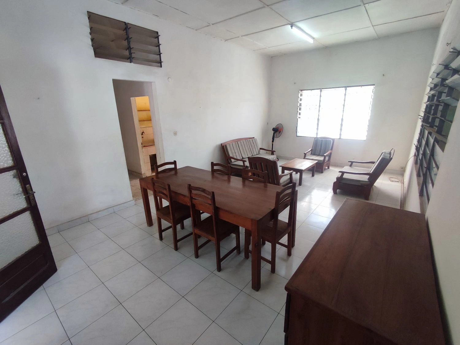 منزل واسع بمساحة 128 م² في توليارا، مدغشقر